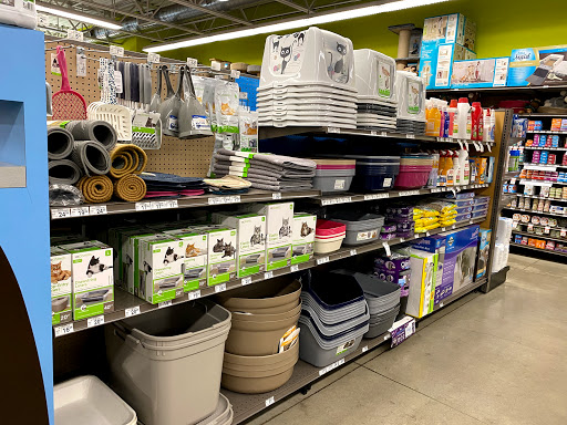 Pet Supply Store «Unleashed by Petco», reviews and photos, 81 7th Ave, Brooklyn, NY 11217, USA
