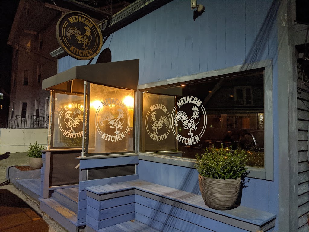 Metacom Kitchen 02885