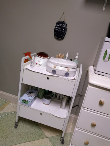 Nail Salon «Tango Nails Bar & Beauty Salon», reviews and photos, 5423 S 76th St, Greendale, WI 53129, USA