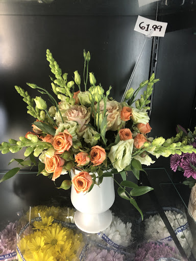 Florist «Dynamic Flowers of Royal Oak», reviews and photos, 3221 N Main St, Royal Oak, MI 48073, USA