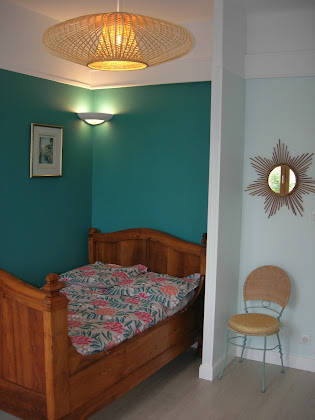 Chambres Logement meublé Meublé Floréal * * * 03310 Néris-les-Bains