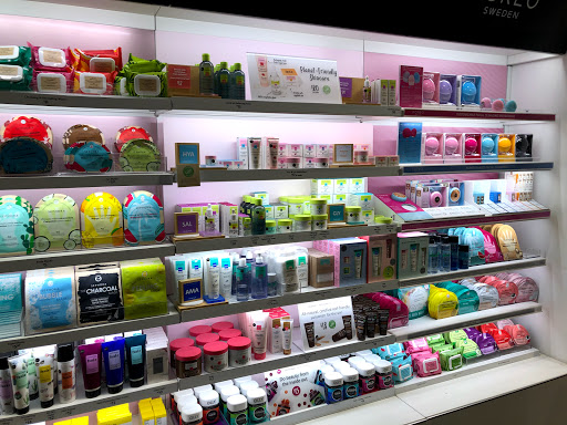 Cosmetics Store «SEPHORA», reviews and photos, 2800 Clarendon Blvd r550, Arlington, VA 22201, USA