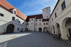 Wittelsbacher Schloss Friedberg image