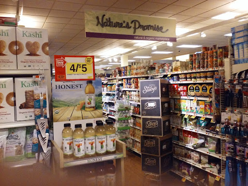 Grocery Store «Super Stop & Shop», reviews and photos, 20 Washington Ave, Dumont, NJ 07628, USA