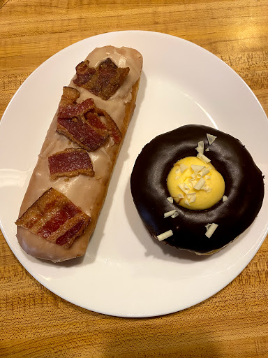 Donut Shop «Firecakes Donuts», reviews and photos, 2453 N Clark St, Chicago, IL 60657, USA