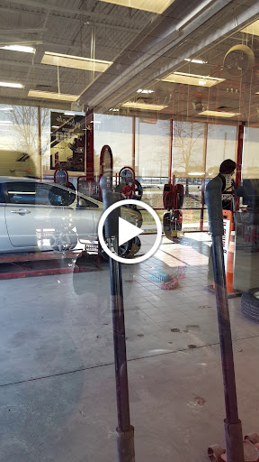 Tire Shop «Discount Tire Store - Howell, MI», reviews and photos, 3480 E Grand River Ave, Howell, MI 48843, USA