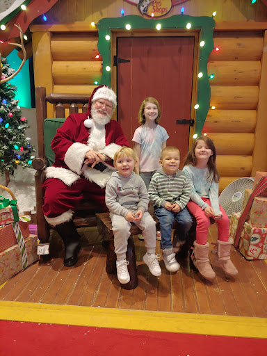 Sporting Goods Store «Bass Pro Shops», reviews and photos, 951 E Lewis and Clark Pkwy, Clarksville, IN 47129, USA