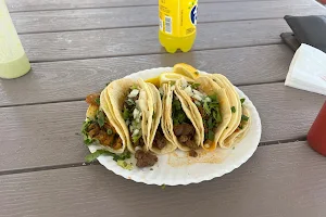 Tacos y Tortas La Balita image