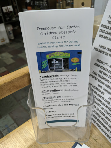 Raw Food Restaurant «Treehouse For Earths Children Holistic Center», reviews and photos, 22906 Mooney St, Farmington, MI 48336, USA