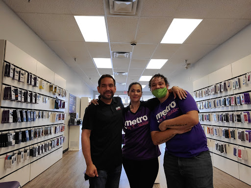 Cell Phone Store «MetroPCS Authorized Dealer», reviews and photos, 3334 US-19, Holiday, FL 34691, USA