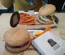 Schiller Burger photo