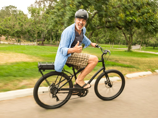 Bicycle Store «M & M Cyclery», reviews and photos, 734 Butterfield Rd, Mundelein, IL 60060, USA