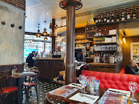 Atmosphère du Restaurant LE MONDIAL à Paris - n°3