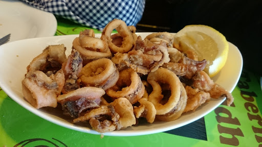 Comida y bebida