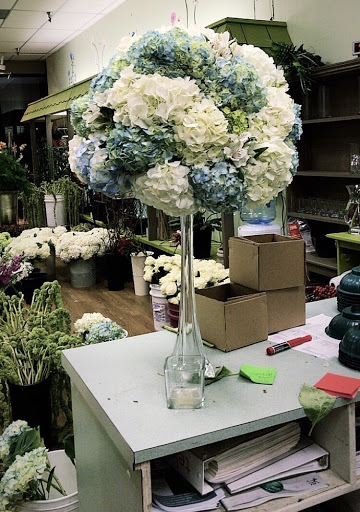 Florist «Finishing Touch Florist & Gifts», reviews and photos, 1645 140th Ave NE B4, Bellevue, WA 98005, USA