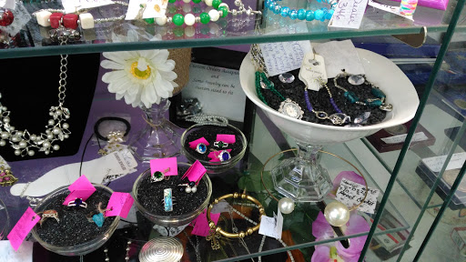 Flea Market «Bama Flea Mall & Antique Center», reviews and photos, 1605 Ashville Rd, Leeds, AL 35094, USA