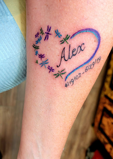 Tattoo and Piercing Shop «Lunchbox Tattoo & Body Piercing», reviews and photos, 3604 N Chapel Hill Rd, Johnsburg, IL 60050, USA