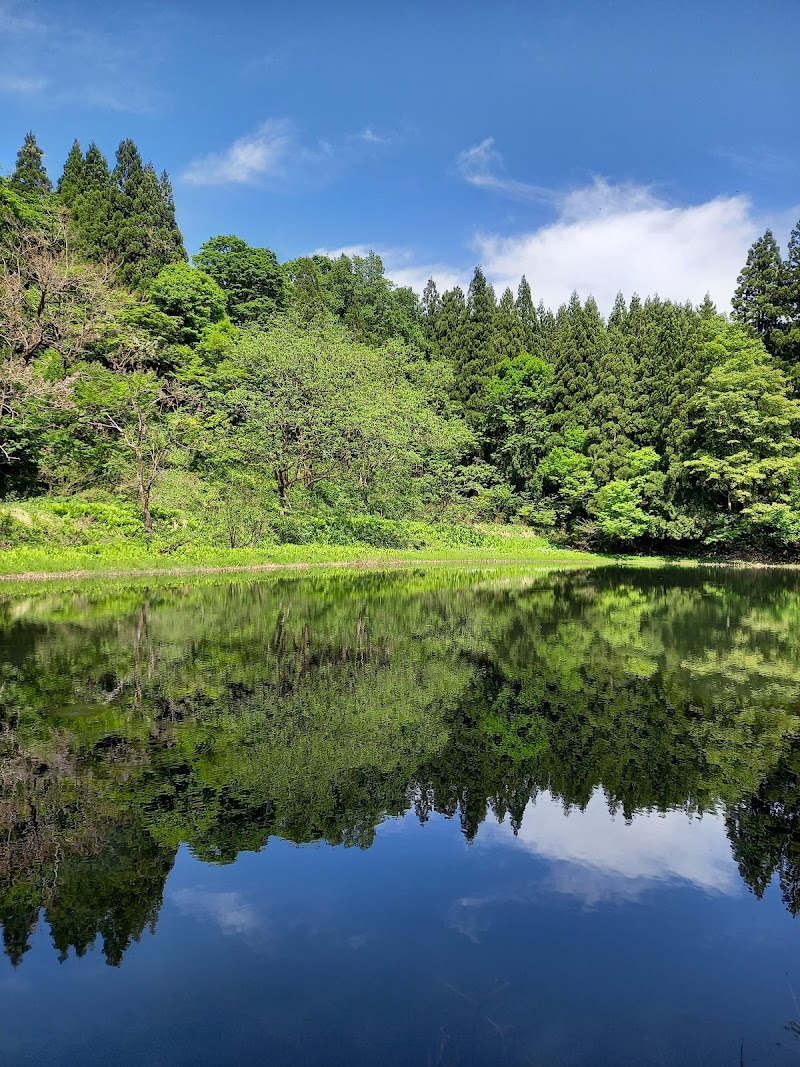 郡殿の池