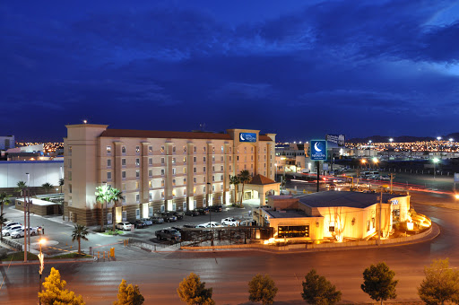 Terraces with swimming pool in Juarez City