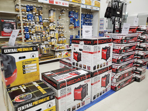 Hardware Store «Harbor Freight Tools», reviews and photos, 2000 Avondale Dr STE 104, Durham, NC 27704, USA