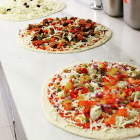 Photos du propriétaire du Pizzeria pizza l'Antiboise à Antibes - n°3