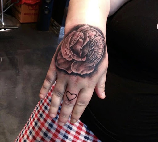 Explore cover up star tattoo ideas, creative tattoo ideas in Miami, available at Waldo Tattoos and Piercings Miami