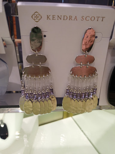 Department Store «Von Maur», reviews and photos, 7700 E Kellogg Dr N, Wichita, KS 67207, USA