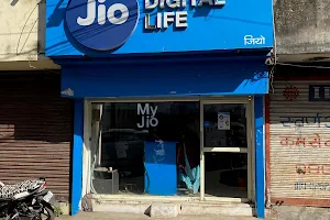 My Jio Store image