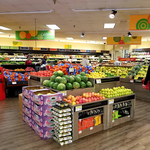 Grocery Store «Lucky Supermarket», reviews and photos, 1963 Mountain Blvd, Oakland, CA 94611, USA