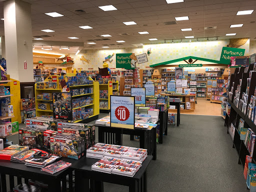 Book Store «Barnes & Noble», reviews and photos, 230 Main St, White Plains, NY 10601, USA