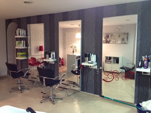 Estética y Peluquería Vanessa Mena en El Torviscal, Badajoz