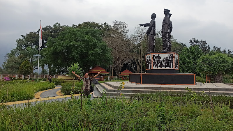 Monumen Soerjo