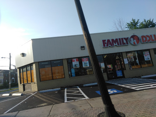 Dollar Store «FAMILY DOLLAR», reviews and photos, 939 New Britain Ave, West Hartford, CT 06110, USA
