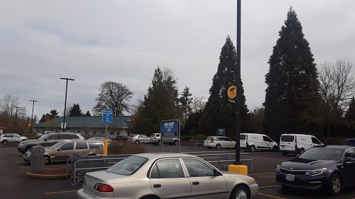 Discount Store «Walmart», reviews and photos, 1040 Green Acres Rd, Eugene, OR 97408, USA