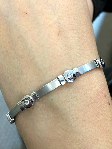 Jeweler «Riches Jewelers», reviews and photos, 1402 Hopmeadow St, Simsbury, CT 06070, USA