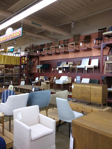Furniture Store «Cost Plus World Market», reviews and photos, 1725 Maple Ave, Evanston, IL 60201, USA