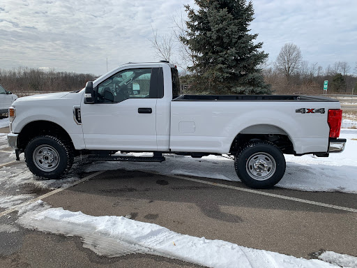 Car Dealer «Szott Ford», reviews and photos, 8800 E Holly Rd, Holly, MI 48442, USA