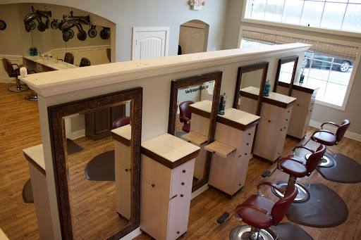 Beauty Salon «Red Cottage Salon & Spa», reviews and photos, 3974 IL-22, Long Grove, IL 60047, USA