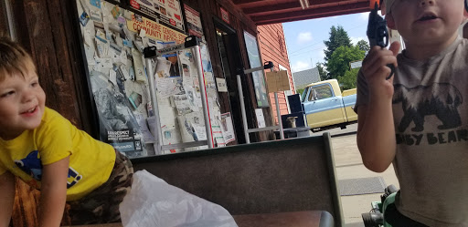 Grocery Store «Brush Prairie General Store», reviews and photos, 15320 NE Caples Rd, Brush Prairie, WA 98606, USA