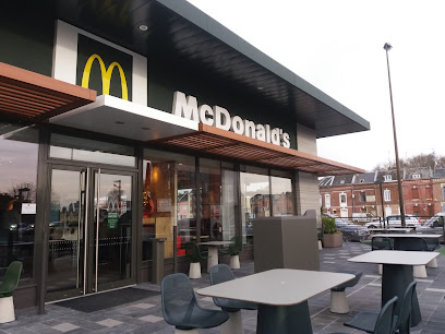 McDonald,s - 33 Quai Charles Tellier, 80000 Amiens, France