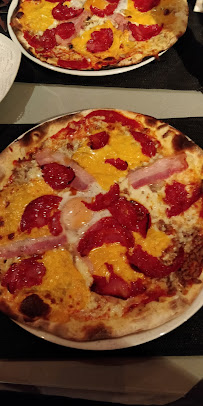 Pizza du Pizzeria Le Tyrolien à Morzine - n°15