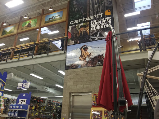 Animal Feed Store «Wilco Farm Store», reviews and photos, 1905 NE Four Acre Pl, Corvallis, OR 97330, USA