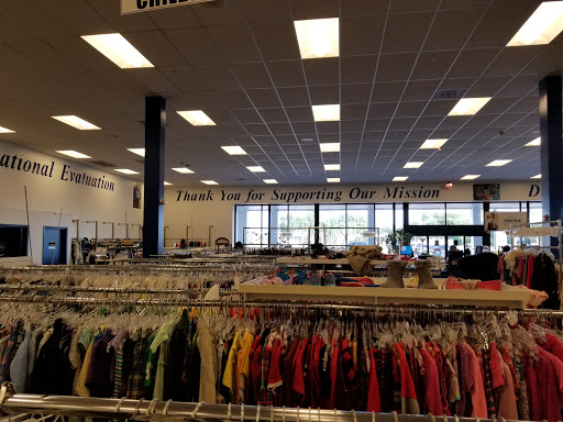 Thrift Store «Goodwill West Palm Beach/Gulfstream Super Store & Donation Center», reviews and photos, 4895 Okeechobee Blvd, West Palm Beach, FL 33417, USA
