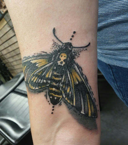 Tattoo Shop «Fox Tattoo Parlor & Gallery», reviews and photos, 3045-B SE 3rd Ave, Ocala, FL 34471, USA