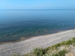 Foto di Chemitokvadzhe beach sorretto da scogliere