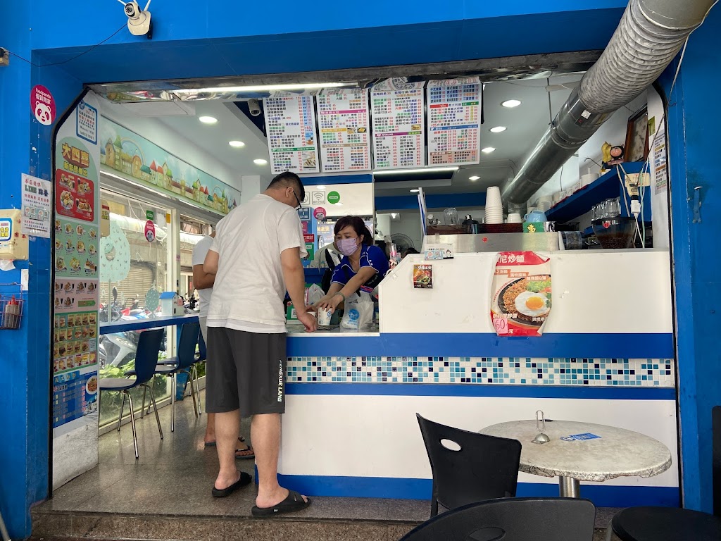 唯克咖啡輕食-員林中正店 的照片