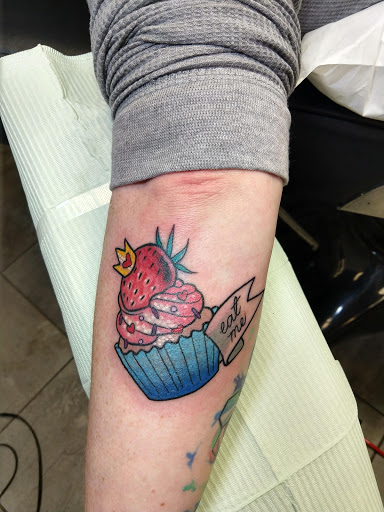 Tattoo Shop «Aces Tattoos», reviews and photos, 1776 Teasley Ln, Denton, TX 76205, USA