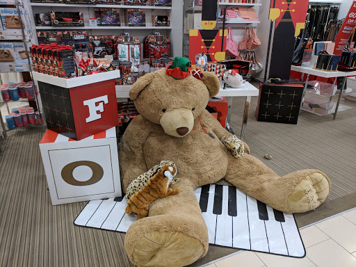 Shopping Mall «Smith Haven Mall», reviews and photos, 313 Smith Haven Mall, Lake Grove, NY 11755, USA