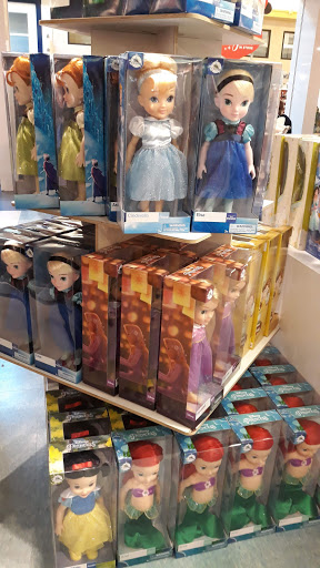 Toy Store «Disney Store», reviews and photos, 2701 Bergen Town Center, Paramus, NJ 07652, USA