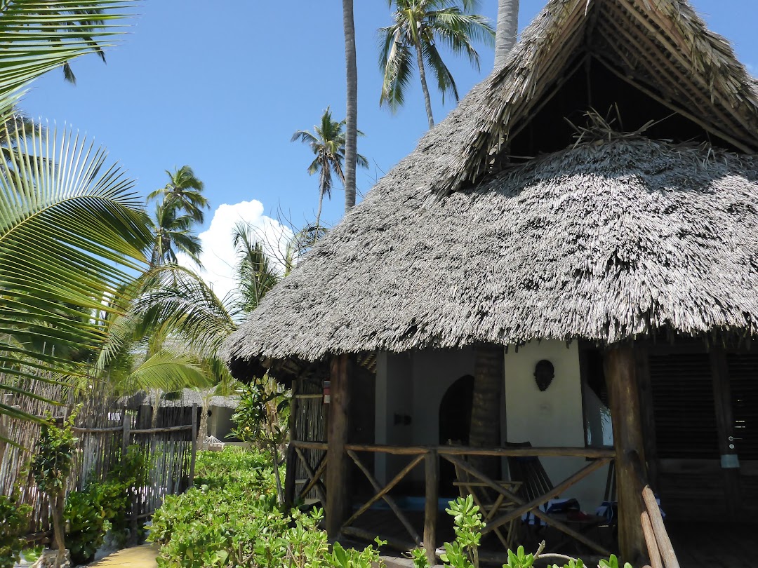 Green and Blue Ocean Lodge